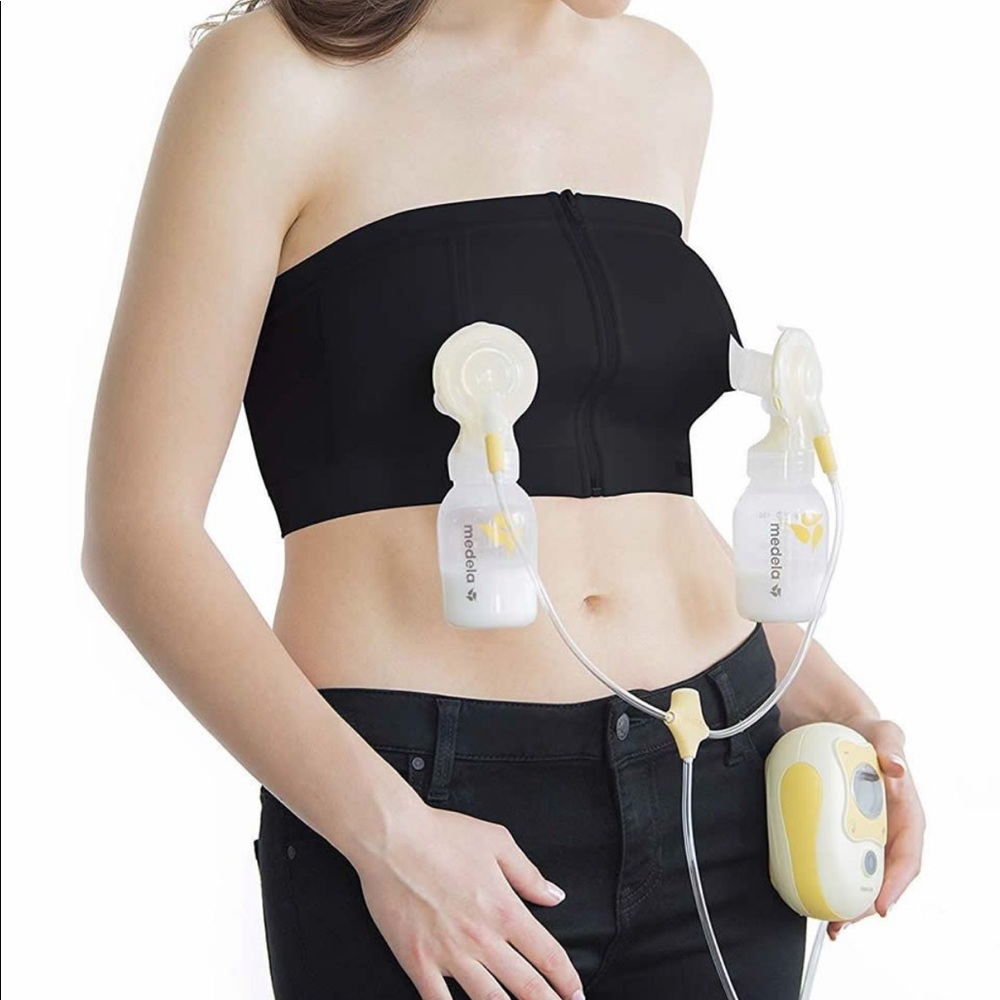 Medela Easy Expressions hands free pumping bras (set of 2, size M)